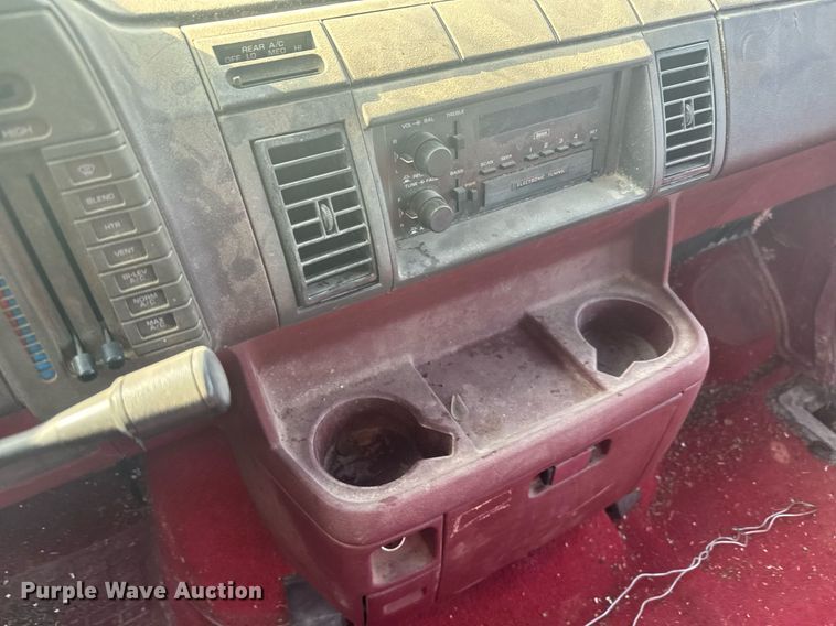 image for item EG6243 1993 Chevrolet Astro van