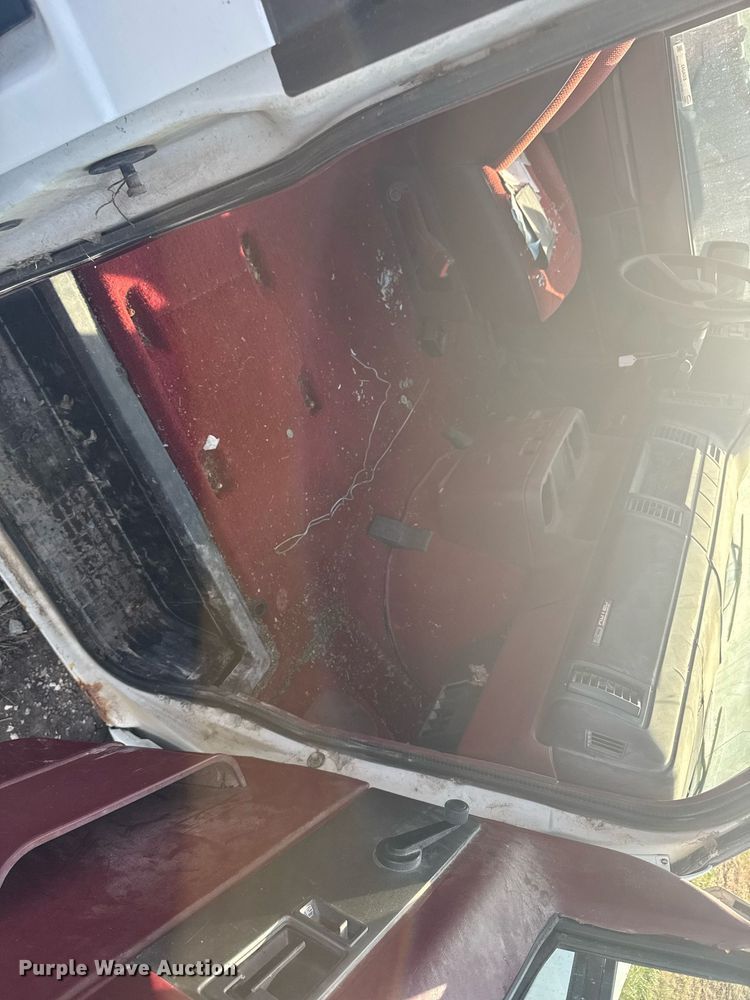 image for item EG6243 1993 Chevrolet Astro van