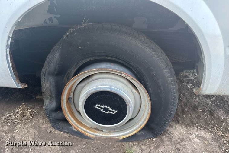 image for item EG6243 1993 Chevrolet Astro van