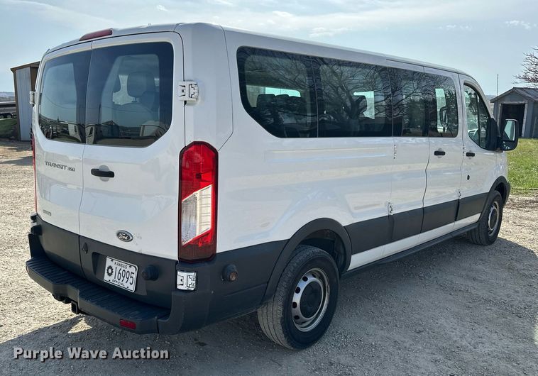 image for item EG6245 2016 Ford Transit 350 van