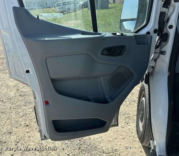 image for item EG6245 2016 Ford Transit 350 van