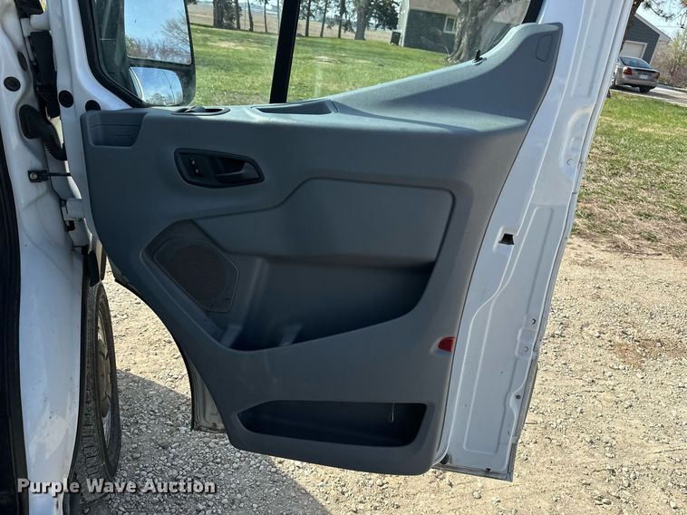 image for item EG6245 2016 Ford Transit 350 van