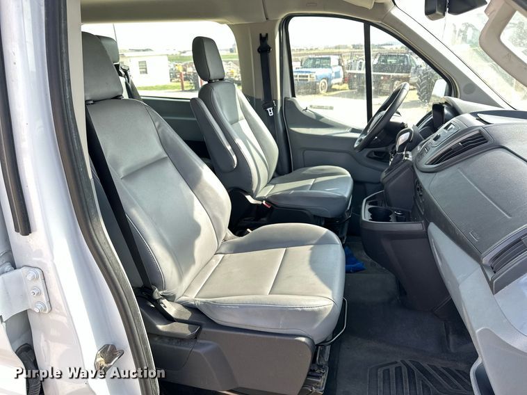 image for item EG6245 2016 Ford Transit 350 van