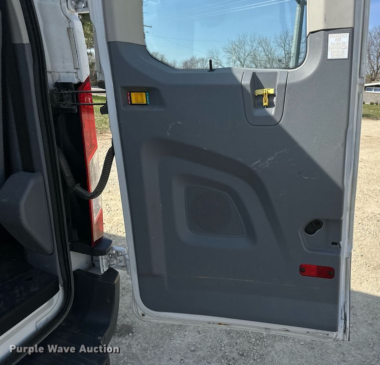 image for item EG6245 2016 Ford Transit 350 van