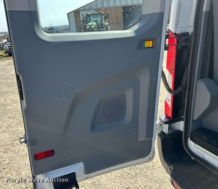 image for item EG6245 2016 Ford Transit 350 van