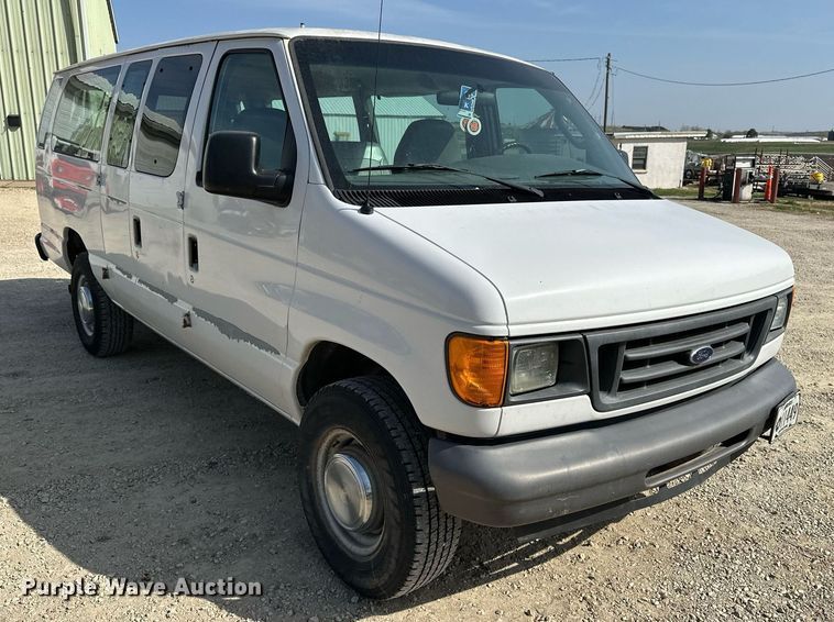 image for item EG6246 2006 Ford E350 Super Duty van
