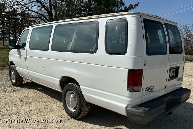 image for item EG6246 2006 Ford E350 Super Duty van