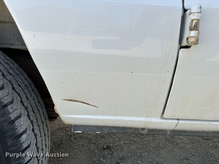 image for item EG6246 2006 Ford E350 Super Duty van