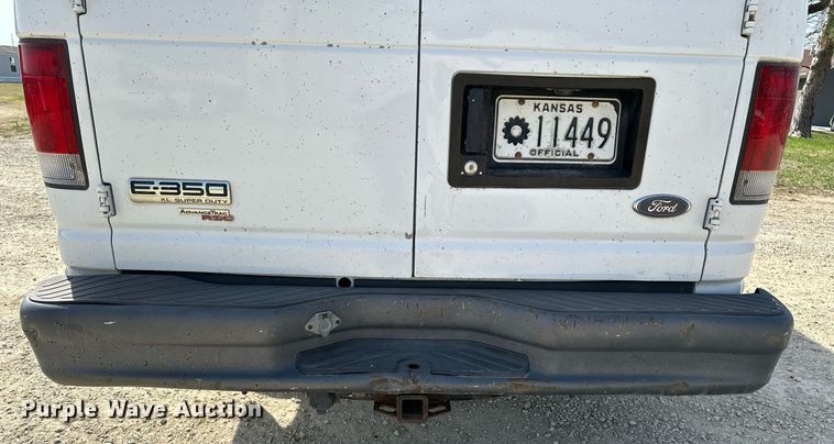 image for item EG6246 2006 Ford E350 Super Duty van