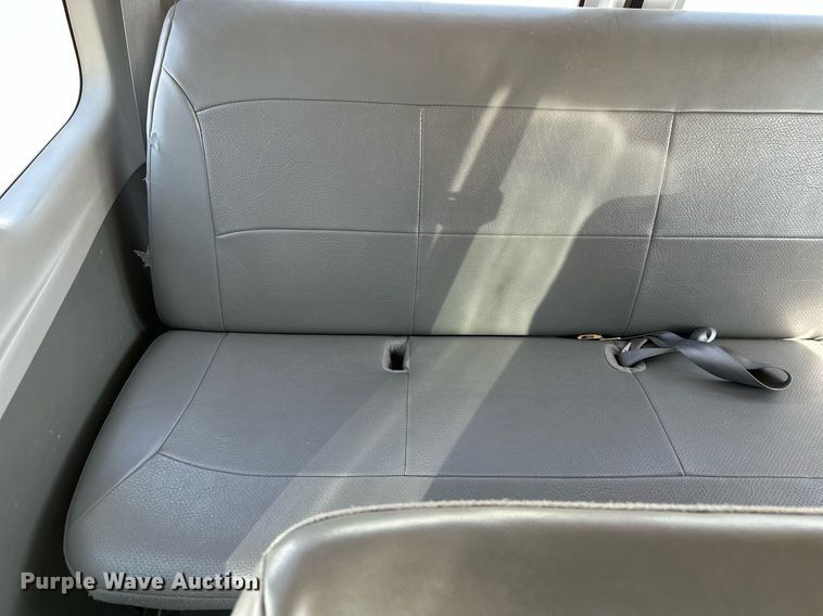 image for item EG6246 2006 Ford E350 Super Duty van