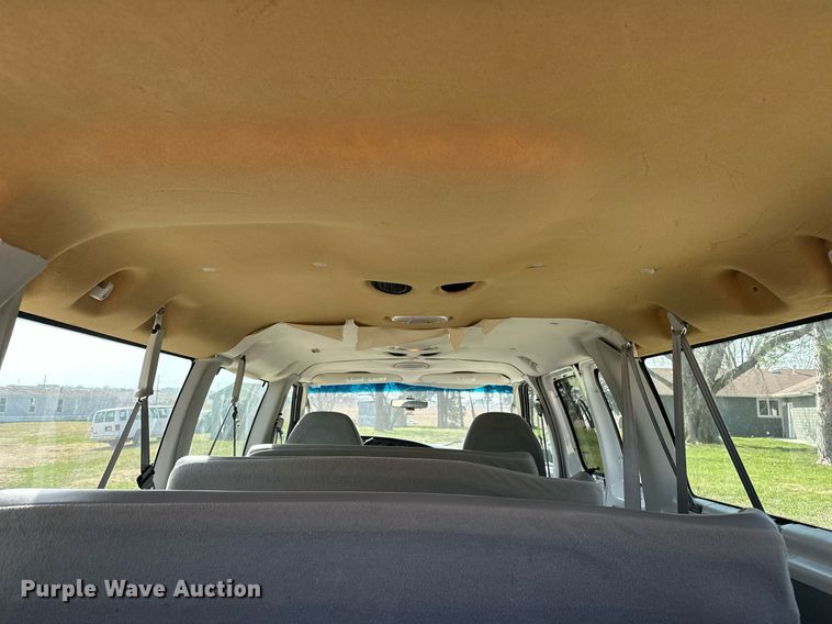 image for item EG6246 2006 Ford E350 Super Duty van