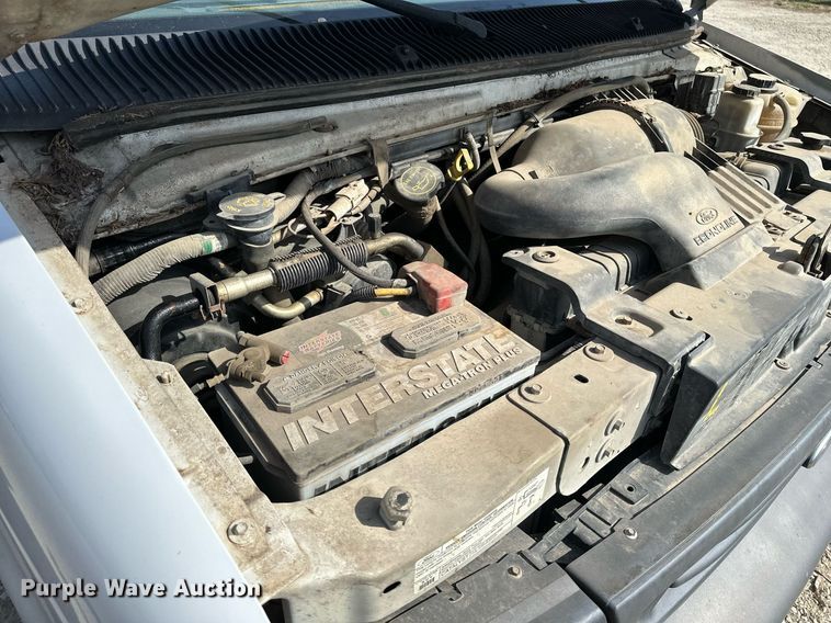 image for item EG6246 2006 Ford E350 Super Duty van