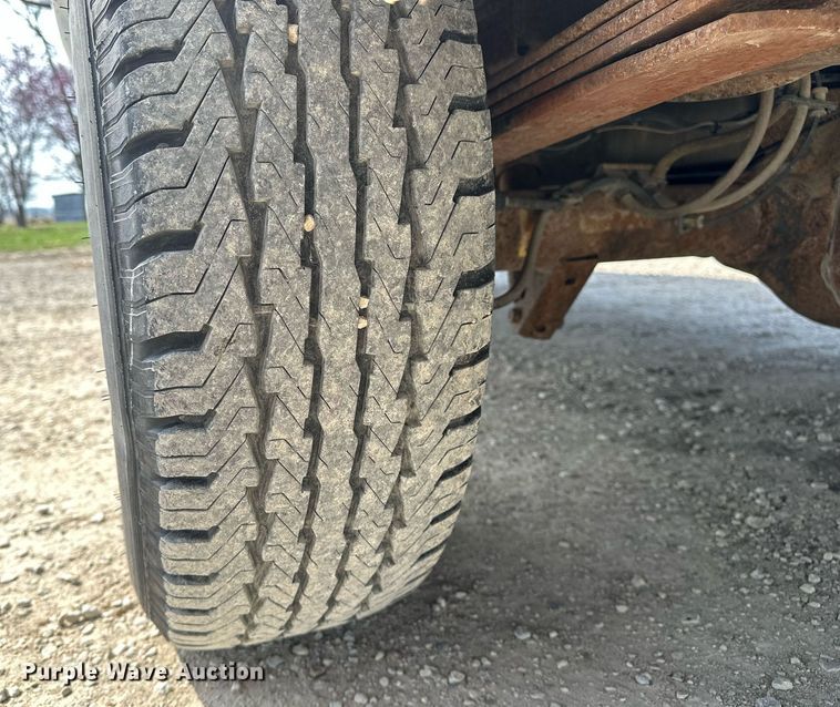 image for item EG6246 2006 Ford E350 Super Duty van