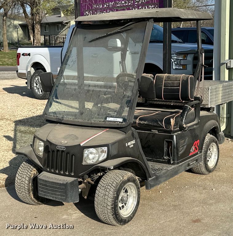 image for item EG6248 2009 Tomberlin E-Merge 500 golf cart