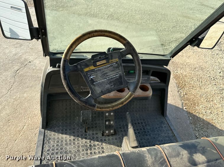 image for item EG6248 2009 Tomberlin E-Merge 500 golf cart