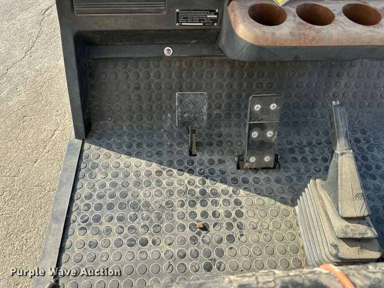 image for item EG6248 2009 Tomberlin E-Merge 500 golf cart