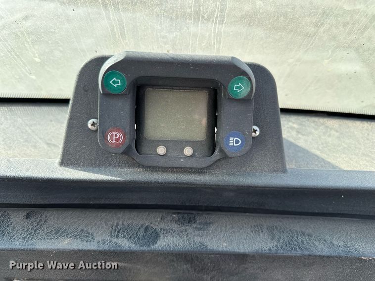 image for item EG6248 2009 Tomberlin E-Merge 500 golf cart