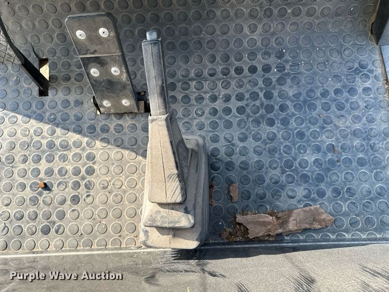 image for item EG6248 2009 Tomberlin E-Merge 500 golf cart