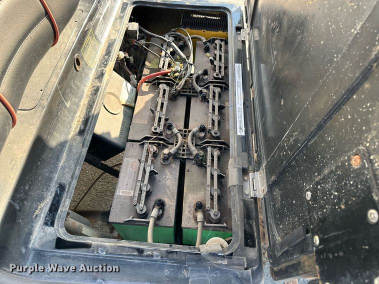 image for item EG6248 2009 Tomberlin E-Merge 500 golf cart