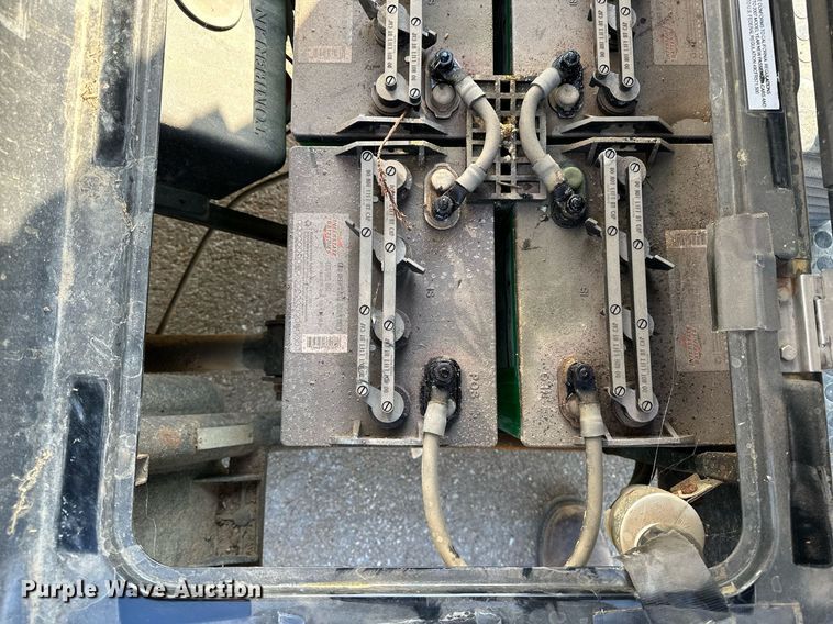 image for item EG6248 2009 Tomberlin E-Merge 500 golf cart