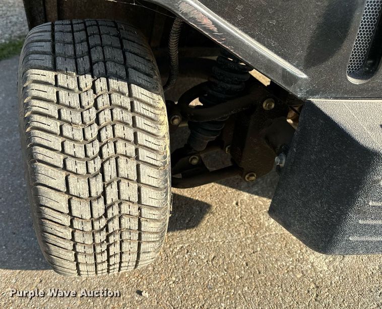 image for item EG6248 2009 Tomberlin E-Merge 500 golf cart