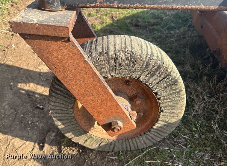 image for item EG6251 2009 Land Pride rotary mower