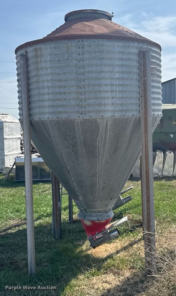 image for item EG6254 (2) Butler Bulk-o-Matic vertical feed silos