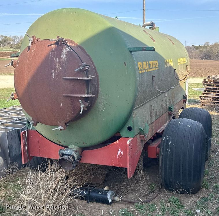 image for item EG6255 Balzer 2600 Magnum manure spreader