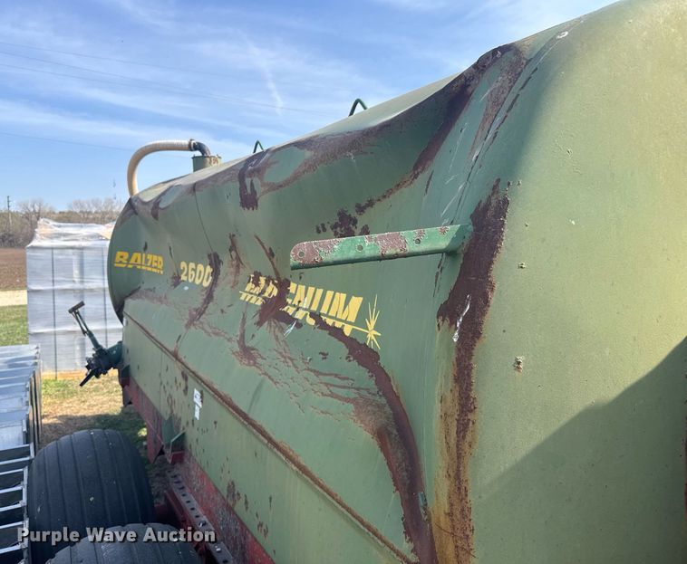 image for item EG6255 Balzer 2600 Magnum manure spreader
