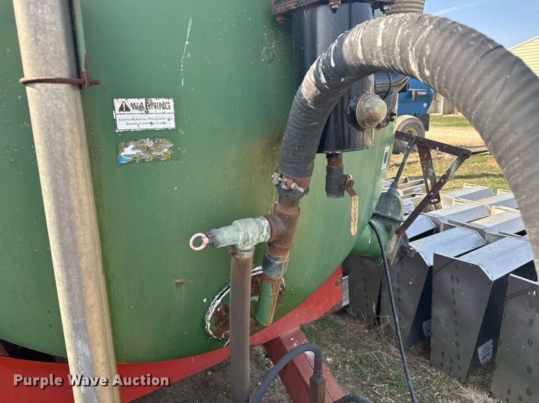 image for item EG6255 Balzer 2600 Magnum manure spreader