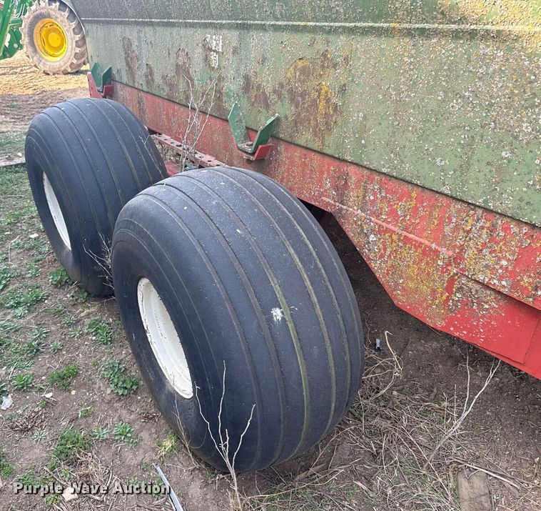 image for item EG6255 Balzer 2600 Magnum manure spreader