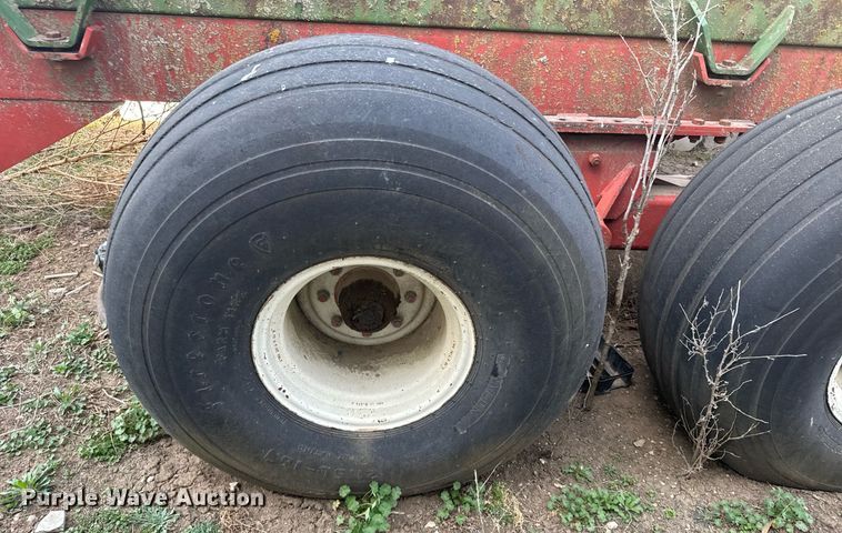 image for item EG6255 Balzer 2600 Magnum manure spreader