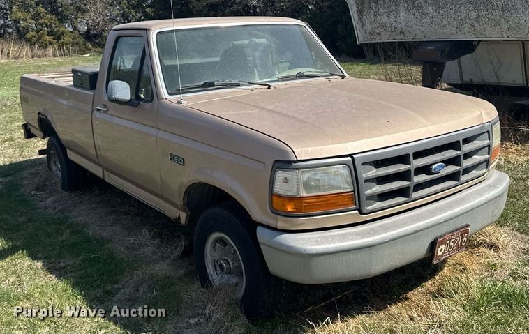 image for item EG6257 1996 Ford F150 pickup truck