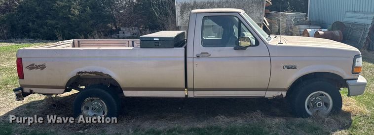 image for item EG6257 1996 Ford F150 pickup truck