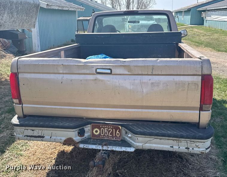 image for item EG6257 1996 Ford F150 pickup truck