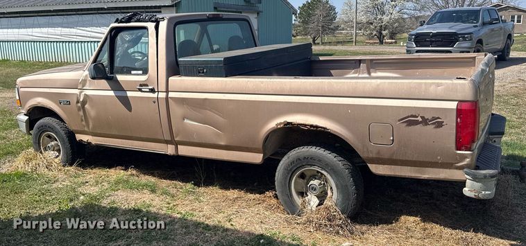 image for item EG6257 1996 Ford F150 pickup truck