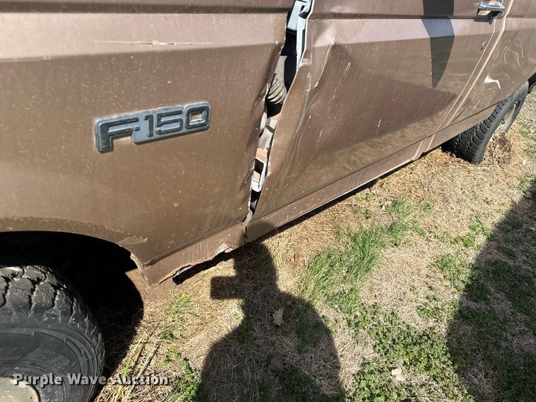 image for item EG6257 1996 Ford F150 pickup truck