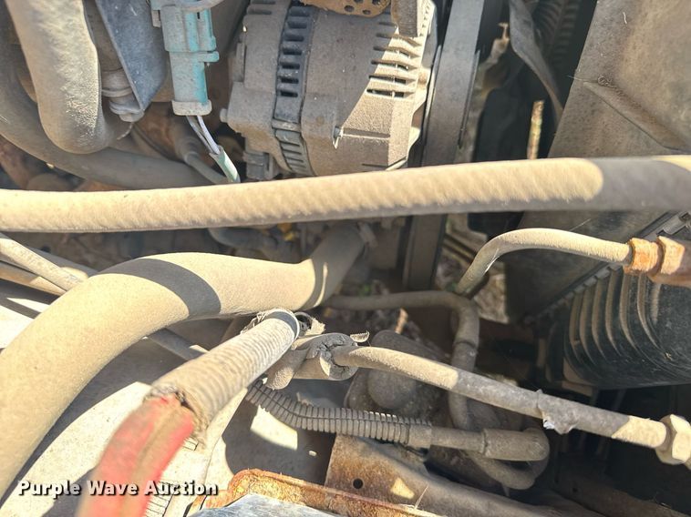 image for item EG6257 1996 Ford F150 pickup truck