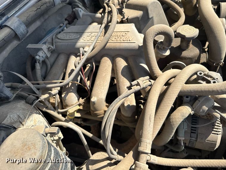 image for item EG6257 1996 Ford F150 pickup truck