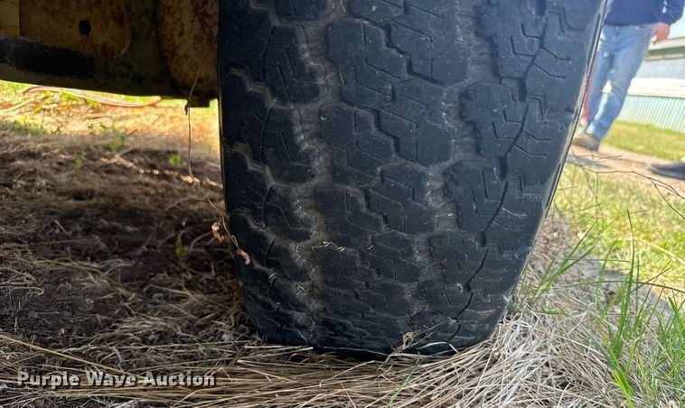 image for item EG6257 1996 Ford F150 pickup truck