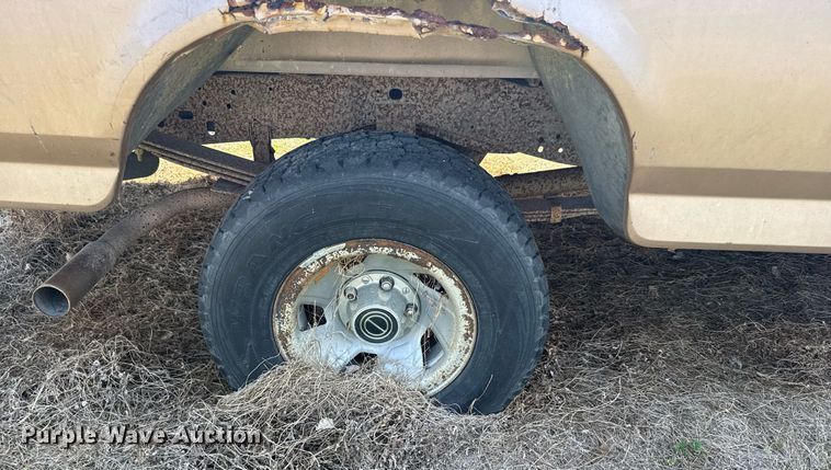 image for item EG6257 1996 Ford F150 pickup truck