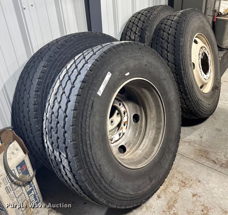 image for item EG6287 (4) 315/80R22.5 tires and wheels