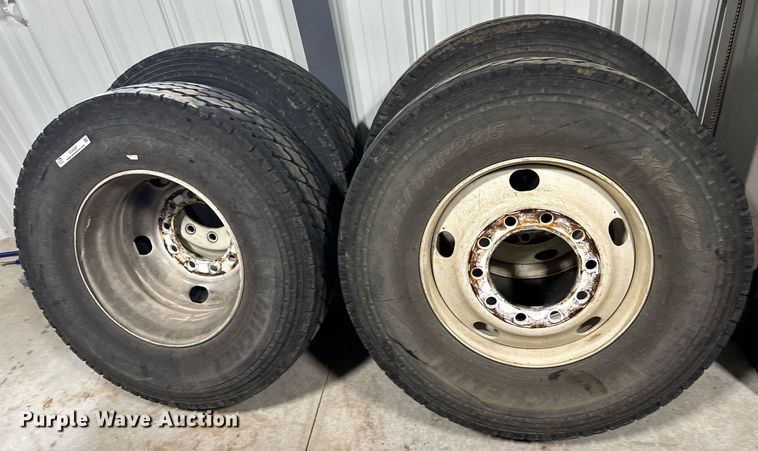 image for item EG6287 (4) 315/80R22.5 tires and wheels