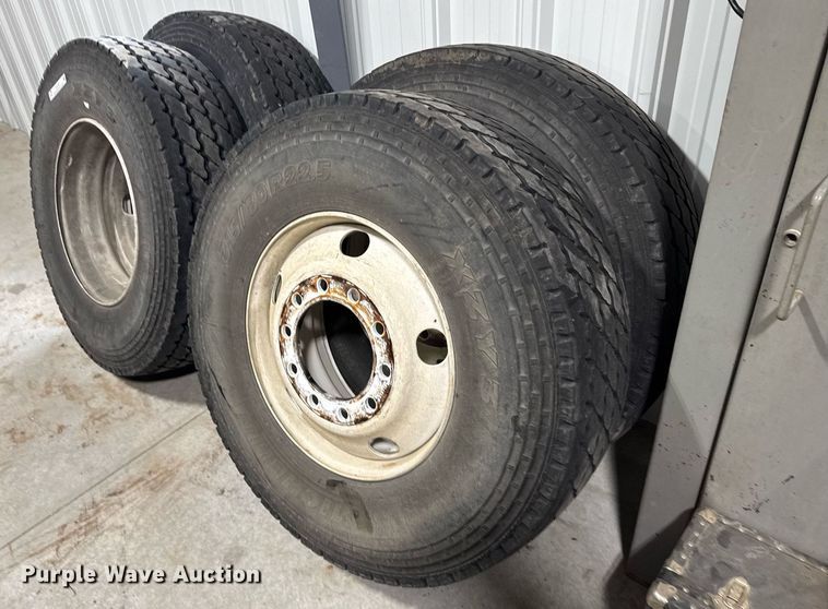 image for item EG6287 (4) 315/80R22.5 tires and wheels