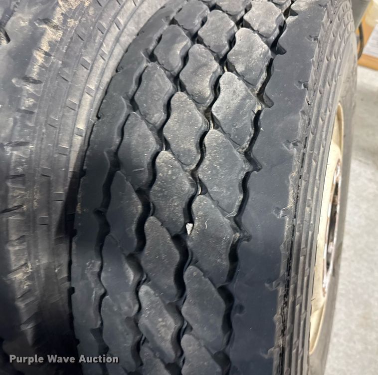 image for item EG6287 (4) 315/80R22.5 tires and wheels