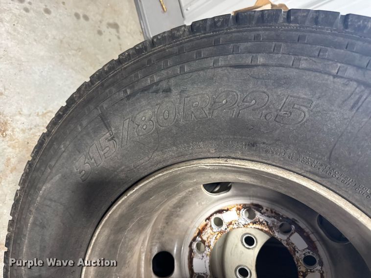 image for item EG6287 (4) 315/80R22.5 tires and wheels