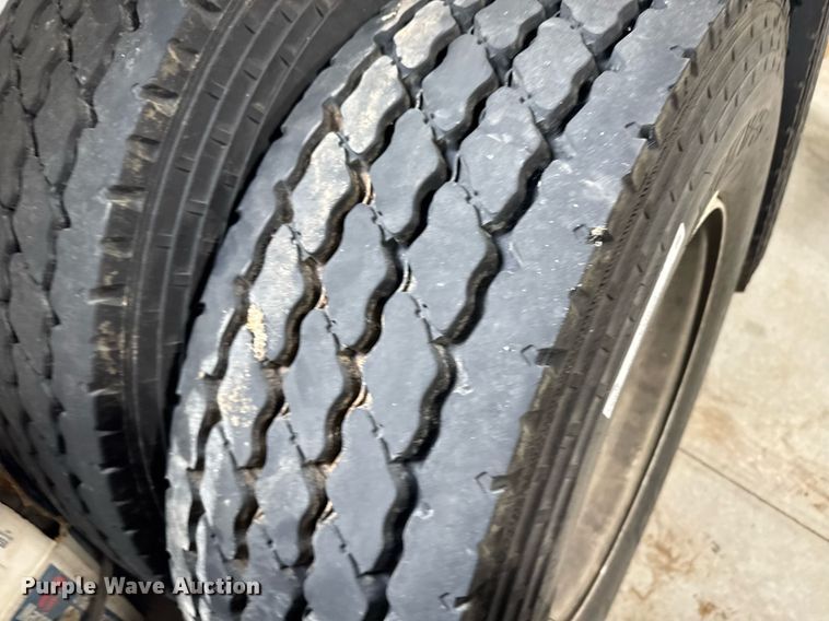 image for item EG6287 (4) 315/80R22.5 tires and wheels