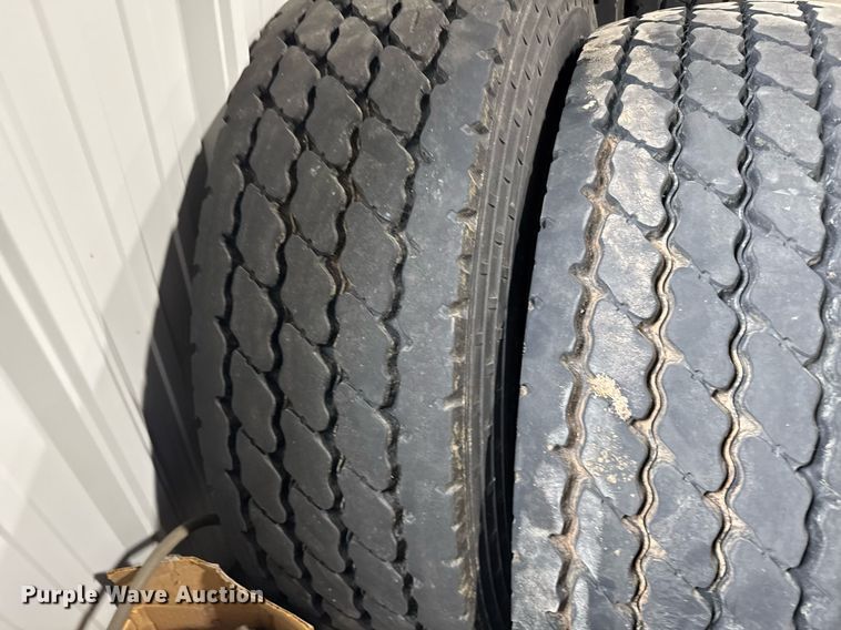 image for item EG6287 (4) 315/80R22.5 tires and wheels