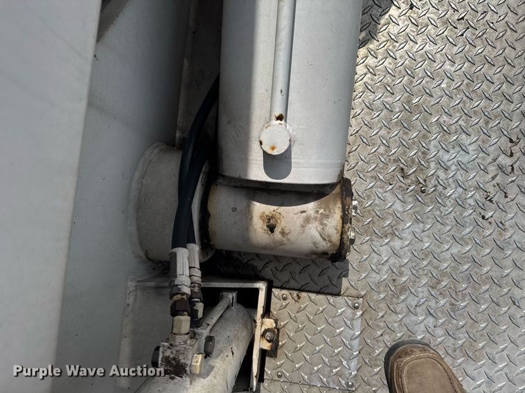 image for item EG6288 1985 Spartan RS20-3064 aerial platform fire truck