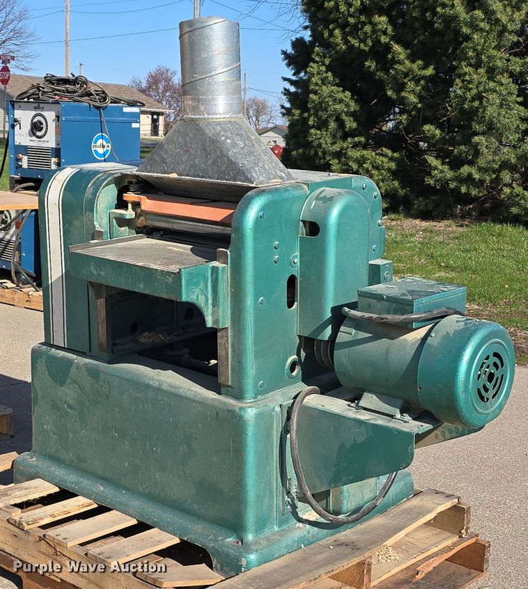 image for item EH8787 Woodworking equipment